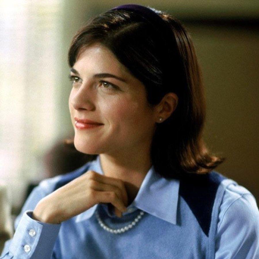 Selma Blair revela ter sido violada e assume dependência do álcool